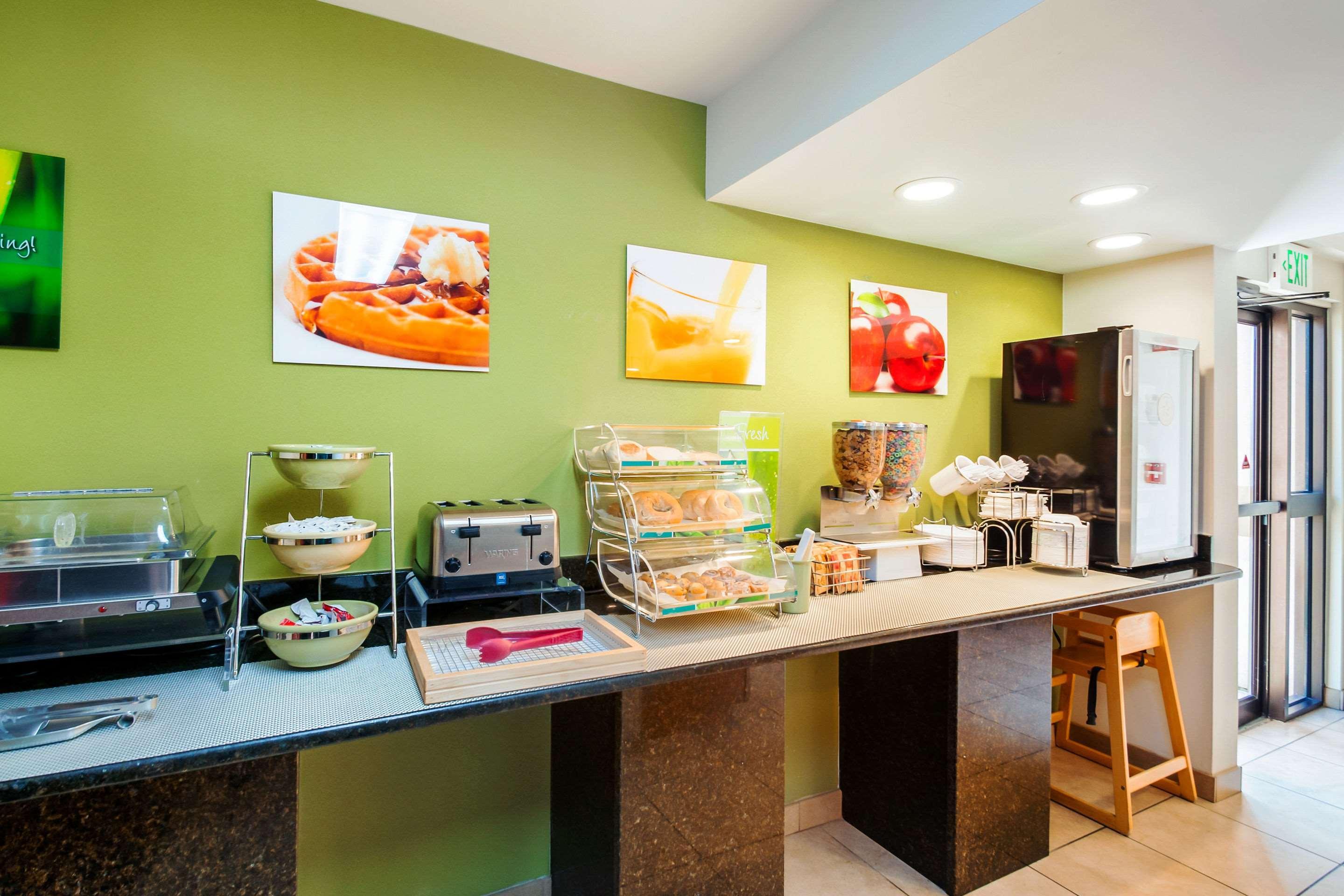 Quality Inn Grasonville Buitenkant foto